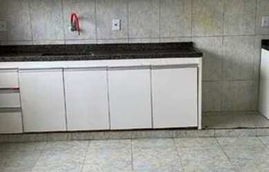 Imagem: A casa em condomínio possui 3 Dormitórios, 1 Banheiro e 1