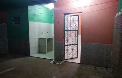 Imagem: A kitnet possui 1 Dormitório, 1 Banheiro, 1 Vaga na garagem