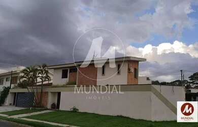 Imagem: O depósito possui 5 Vagas na garagem, 295m² de Área e está