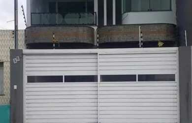 Imagem: A casa possui 4 Dormitórios, 4 Banheiros, 3 Vagas na garagem