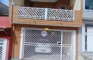 Imagem: A casa possui 1 Dormitório, 1 Banheiro, 1 Vaga na garagem