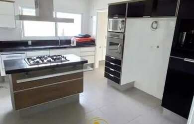 Imagem 6: Casa Lago Sul. Piscina, Churrasqueira, Guarda roupae900m² de Área