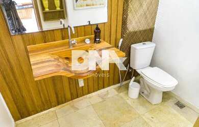 Imagem 10: Casa de rua Triplex / Residencial / Gávea