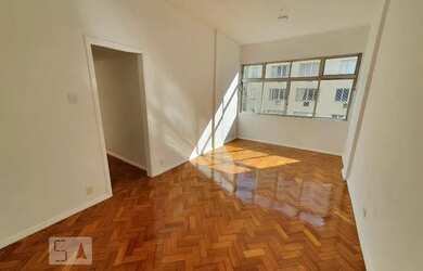 Imagem: O apartamento possui 2 Dormitórios, 1 Banheiro, 78m² de Área