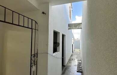 Imagem: A casa possui 5 Dormitórios, 5 Banheiros, 2 Vagas na garagem