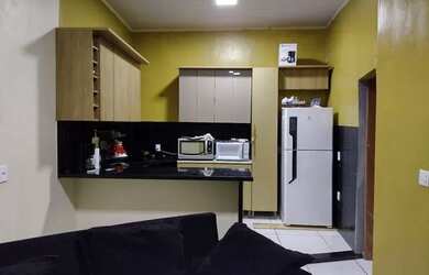 Imagem: O apartamento possui 1 Dormitório, 1 Banheiro, 1 Vaga na garagem