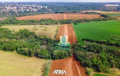Imagem: O terreno possui 200m² de Área e está localizado em Porto