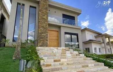 Imagem: A casa em condomínio possui 4 Dormitórios, 5 Banheiros, 5