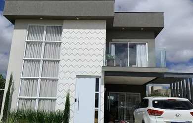 Imagem: A casa em condomínio possui 4 Dormitórios, 5 Banheiros, 2