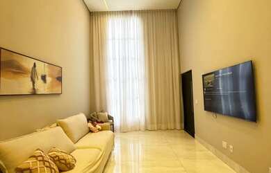 Imagem: A casa em condomínio possui 3 Dormitórios, 2 Banheiros, 2