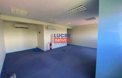 Imagem: O depósito possui 2 Vagas na garagem, 61m² de Área e está