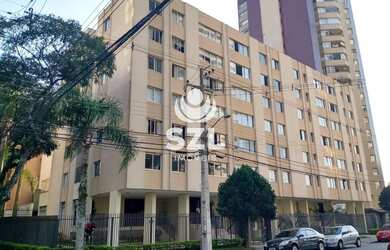 Imagem: O apartamento possui 3 Dormitórios, 1 Banheiro, 1 Vaga na garagem