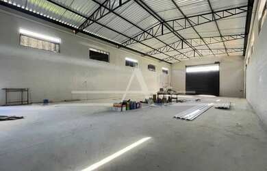 Imagem: O depósito possui 5 Vagas na garagem, 434m² de Área, Imóvel