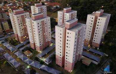 Imagem: O apartamento possui 2 Dormitórios, 1 Banheiro, 1 Vaga na garagem