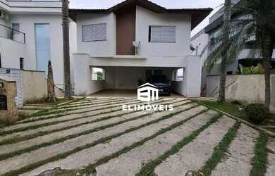 Imagem: A casa em condomínio possui 4 Dormitórios, 2 Banheiros, 4