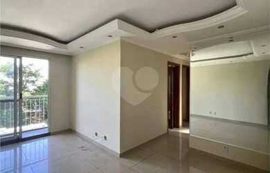 Imagem: O apartamento possui 3 Dormitórios, 1 Banheiro, 1 Vaga na garagem