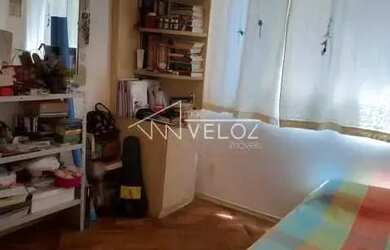 Imagem: O apartamento possui 2 Dormitórios, 2 Banheiros, 57m² de Área