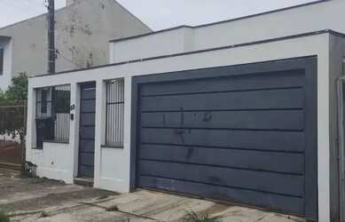 Imagem: A casa possui 2 Dormitórios, 1 Banheiro e 100m² de Área e