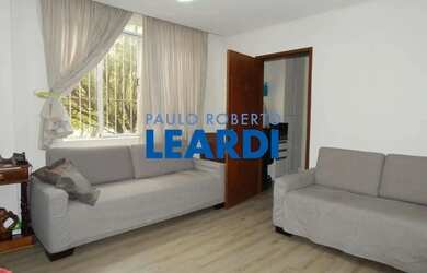 Imagem: A casa possui 3 Dormitórios, 3 Banheiros, 5 Vagas na garagem