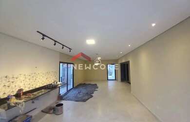 Imagem: A casa possui 4 Dormitórios, 3 Banheiros, 2 Vagas na garagem