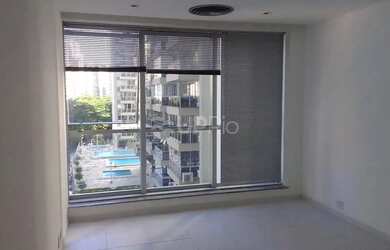 Imagem: O depósito possui 1 Vaga na garagem e 29m² de Área e está