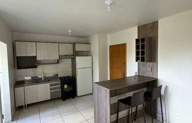 Imagem: O apartamento possui 2 Dormitórios, 1 Banheiro, 1 Vaga na garagem