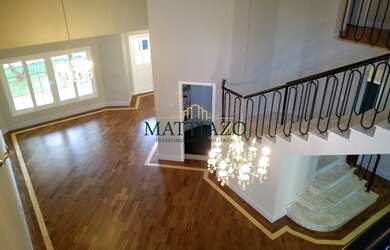 Imagem: A casa em condomínio possui 5 Dormitórios, 5 Banheiros, 2