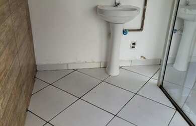 Imagem: O depósito possui 1 Vaga na garagem, 40m² de Área e está