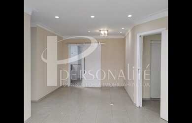 Imagem: O apartamento possui 4 Dormitórios, 2 Banheiros, 2 Vagas na