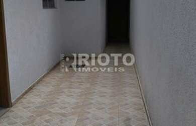 Imagem: O depósito possui 2 Vagas na garagem, 130m² de Área e está