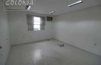 Imagem: A casa possui 1 Dormitório, 2 Banheiros, 1 Vaga na garagem