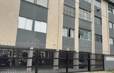 Imagem: O apartamento possui 2 Dormitórios, 1 Banheiro e está localizado