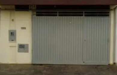 Imagem: A casa possui 2 Dormitórios, 2 Banheiros, 4 Vagas na garagem