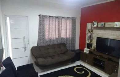 Imagem: A casa possui 2 Dormitórios, 1 Banheiro, 1 Vaga na garagem