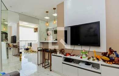 Imagem: O apartamento possui 2 Dormitórios, 1 Banheiro, 1 Vaga na garagem