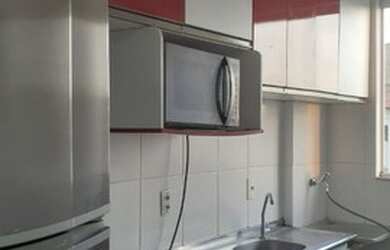 Imagem: O apartamento possui 2 Dormitórios, 1 Banheiro, 1 Vaga na garagem