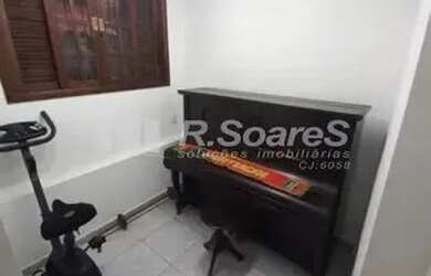 Imagem: A casa em condomínio possui 4 Dormitórios, 3 Banheiros, 1