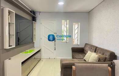 Imagem: A casa possui 4 Dormitórios, 1 Banheiro, 1 Vaga na garagem