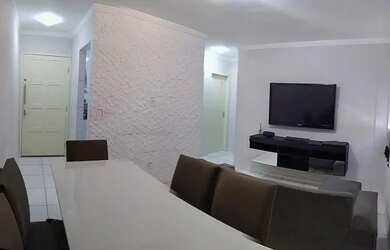 Imagem: O apartamento possui 2 Dormitórios, 1 Banheiro, 1 Vaga na garagem