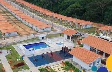 Imagem: A casa em condomínio possui 2 Dormitórios, 1 Banheiro, 2 Vagas