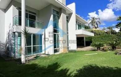 Imagem: A casa possui 5 Dormitórios, 5 Banheiros, 527m² de Área e