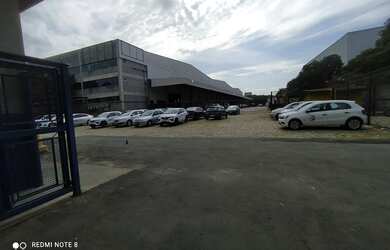 Imagem: O depósito possui 5 Vagas na garagem e 12m² de Área e está