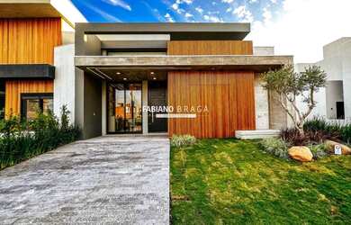 Imagem: A casa em condomínio possui 4 Dormitórios, 3 Banheiros, 2