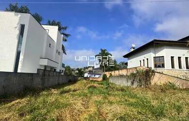 Imagem: O terreno possui 300m² de Área e está localizado em Parque