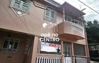 Imagem: A casa possui 5 Dormitórios, 5 Banheiros, 5 Vagas na garagem