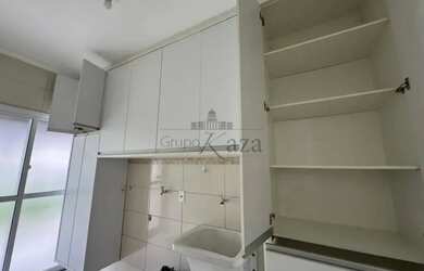 Imagem: A casa possui 3 Dormitórios, 2 Banheiros, 4 Vagas na garagem