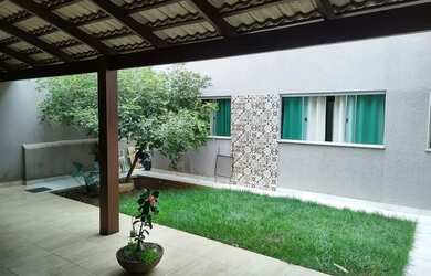 Imagem: A casa possui 5 Dormitórios, 1 Banheiro, 235m² de Área e