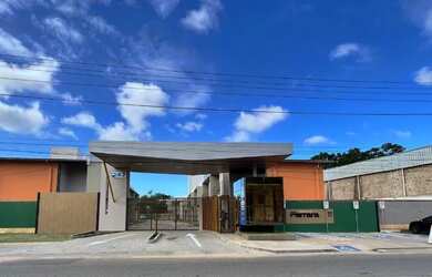 Imagem: A casa em condomínio possui 4 Dormitórios, 4 Banheiros, 2