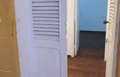 Imagem: A casa possui 4 Dormitórios, 3 Banheiros, 120m² de Área e