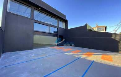 Imagem: O depósito possui 5 Vagas na garagem, 560m² de Área e está